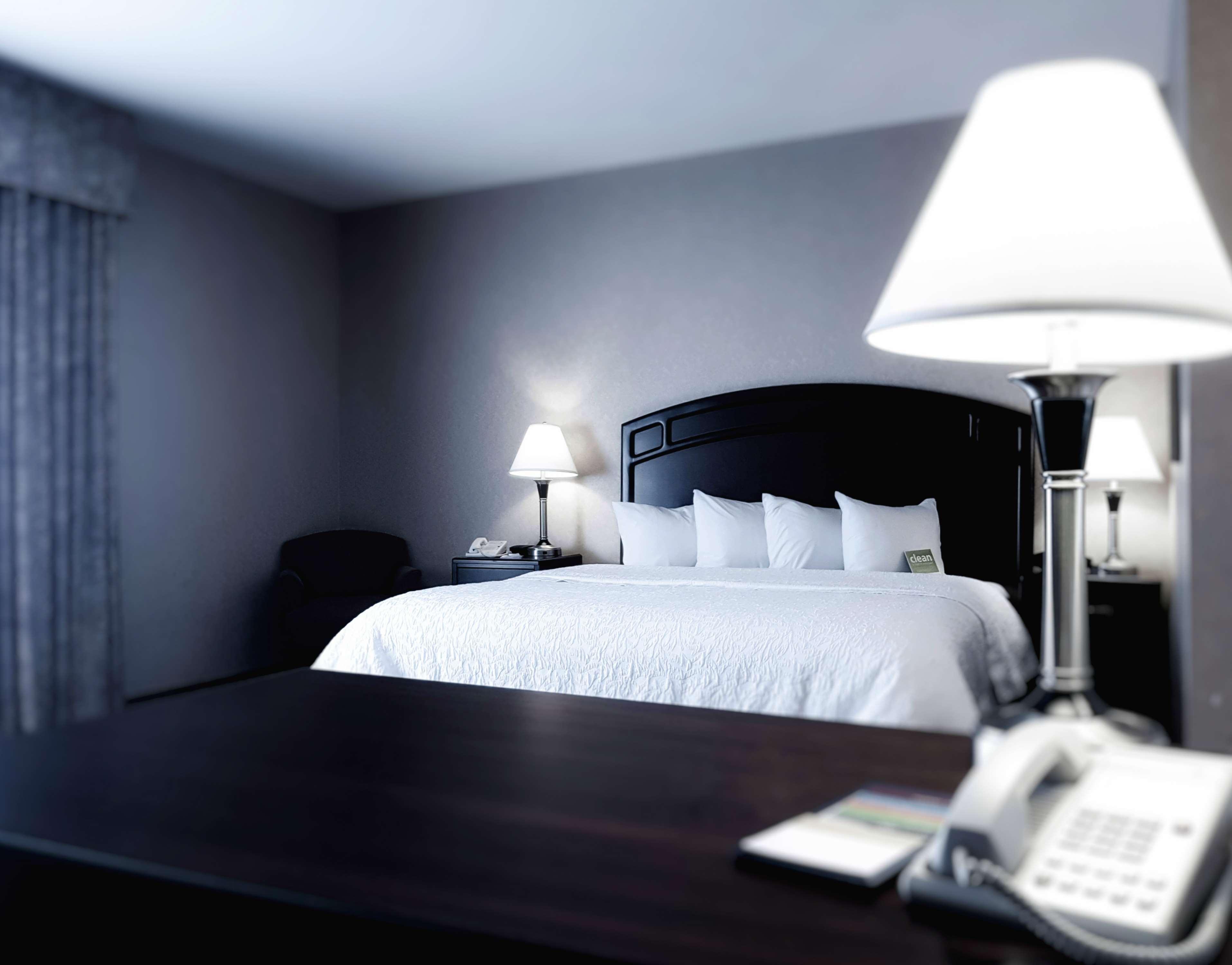 Hampton Inn & Suites By Hilton Edmonton International Airport Ледюк Екстериор снимка