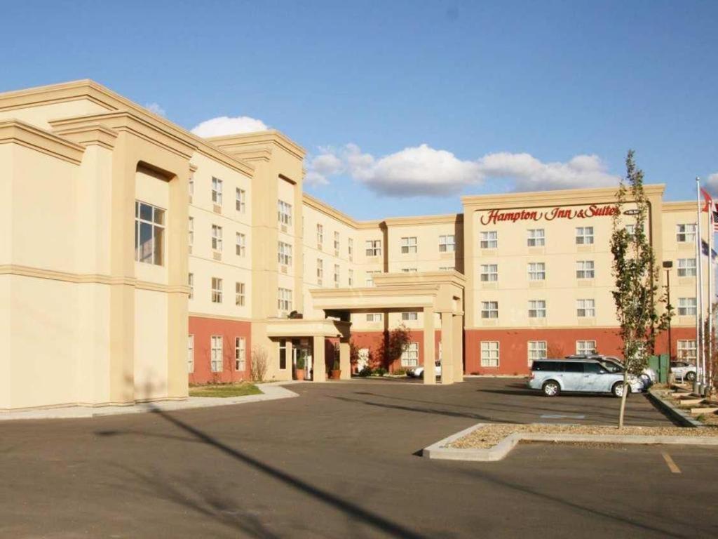 Hampton Inn & Suites By Hilton Edmonton International Airport Ледюк Екстериор снимка