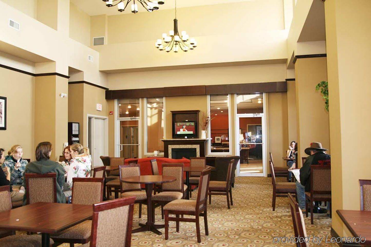 Hampton Inn & Suites By Hilton Edmonton International Airport Ледюк Интериор снимка