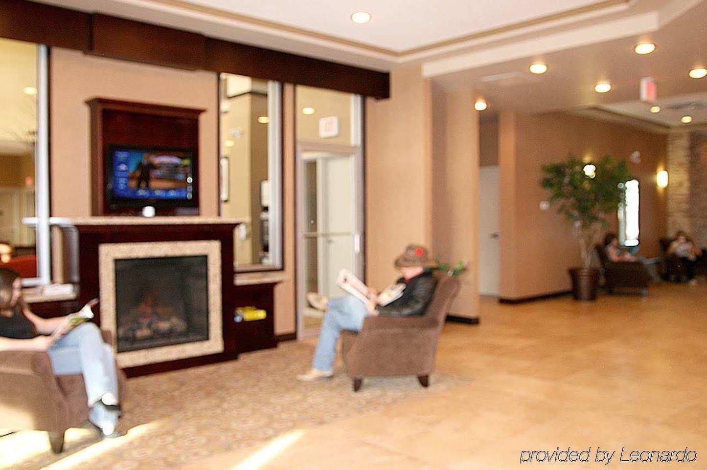 Hampton Inn & Suites By Hilton Edmonton International Airport Ледюк Интериор снимка