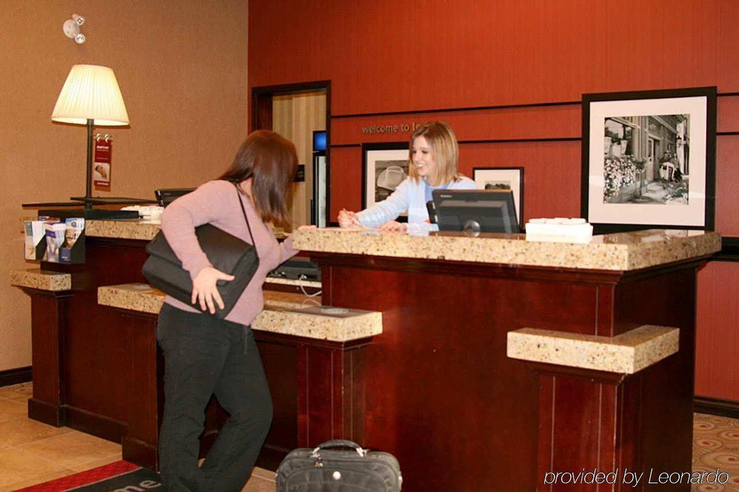 Hampton Inn & Suites By Hilton Edmonton International Airport Ледюк Интериор снимка